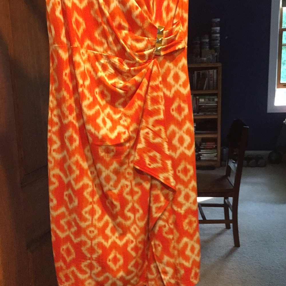 Dress - Picture 2 of 2